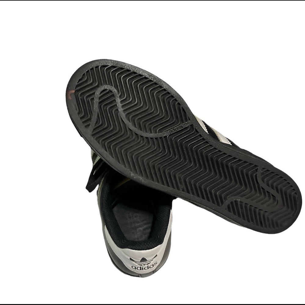 SUPERSTAR ADIDAS SHOES SIZE 5